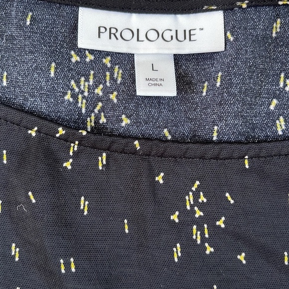 Sophia Shift Dress with Bell Sleeves! - Picture 4 of 4